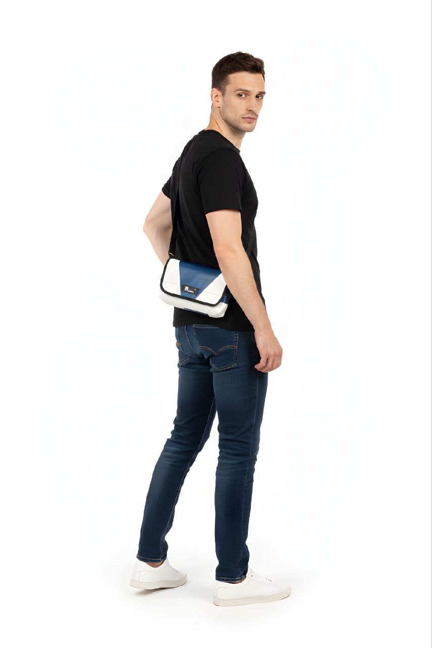 Umhängetasche aus recycelter LKW-Plane | Handgemacht | Unisex | Upcycling Schultertasche