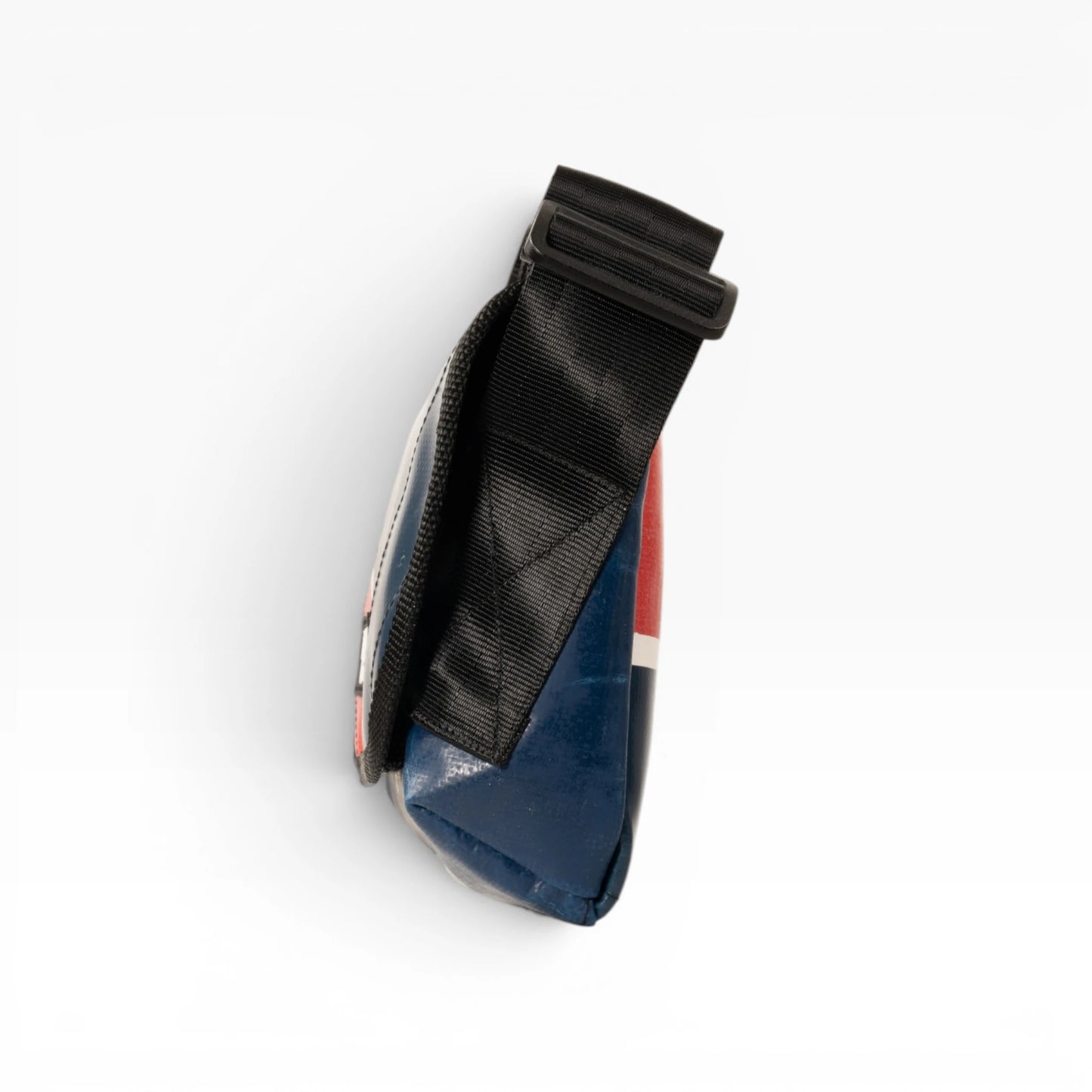 Umhängetasche aus recycelter LKW-Plane | Handgemacht | Unisex | Upcycling Schultertasche