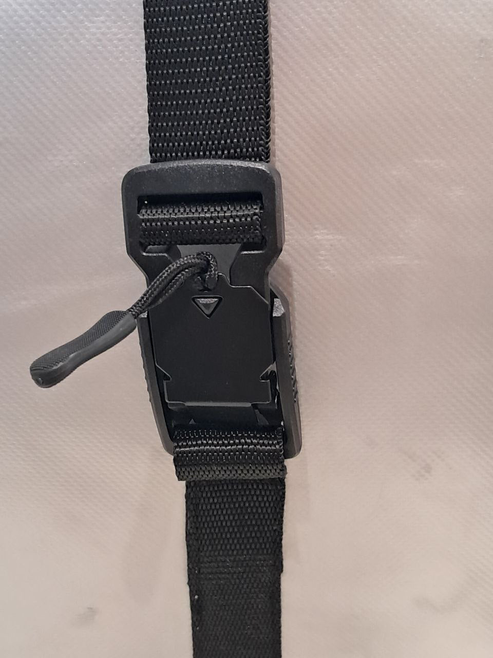 Handgemachter Rolltop Rucksack aus recycelter LKW-Plane