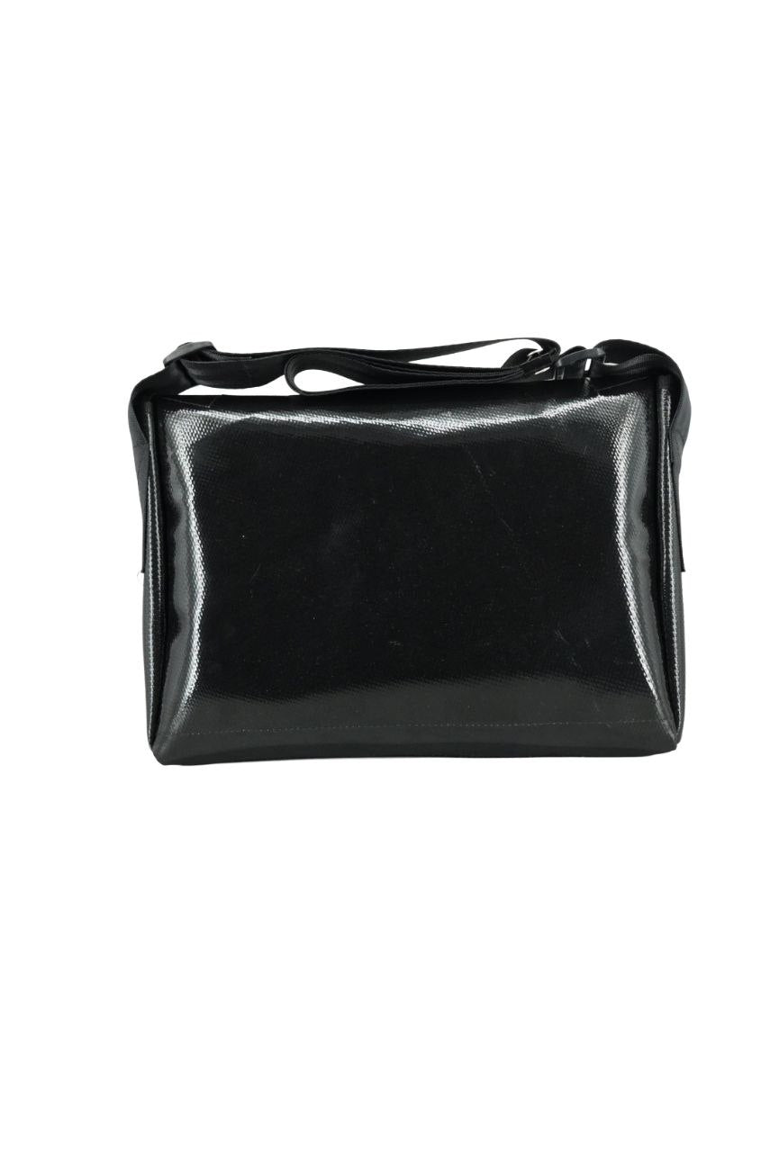 Laptop Tasche aus recycelter LKW-Plane | 13–14 Zoll | Handgemacht | Umhängetasche Unisex