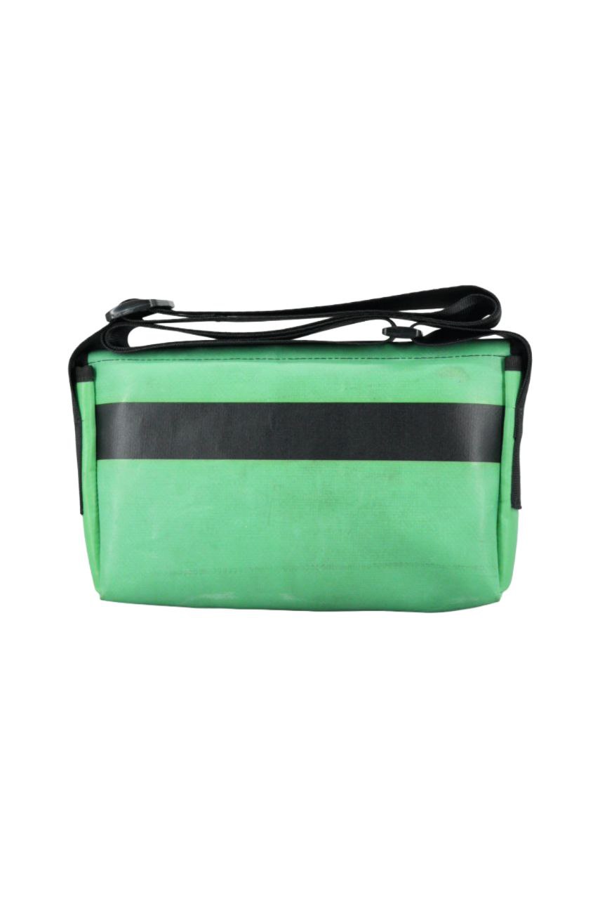 Umhängetasche aus recycelter LKW-Plane | Handgemacht | Unisex | Upcycling Schultertasche