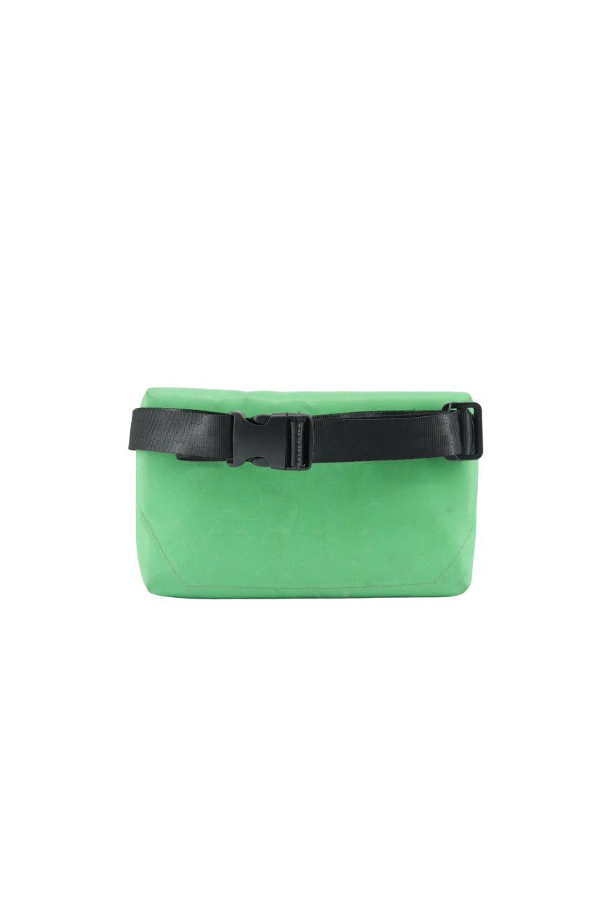 4-Ekig Bauchtasche aus recycelter LKW-Plane | Unisex | Crossbody tragbar | Handgemacht