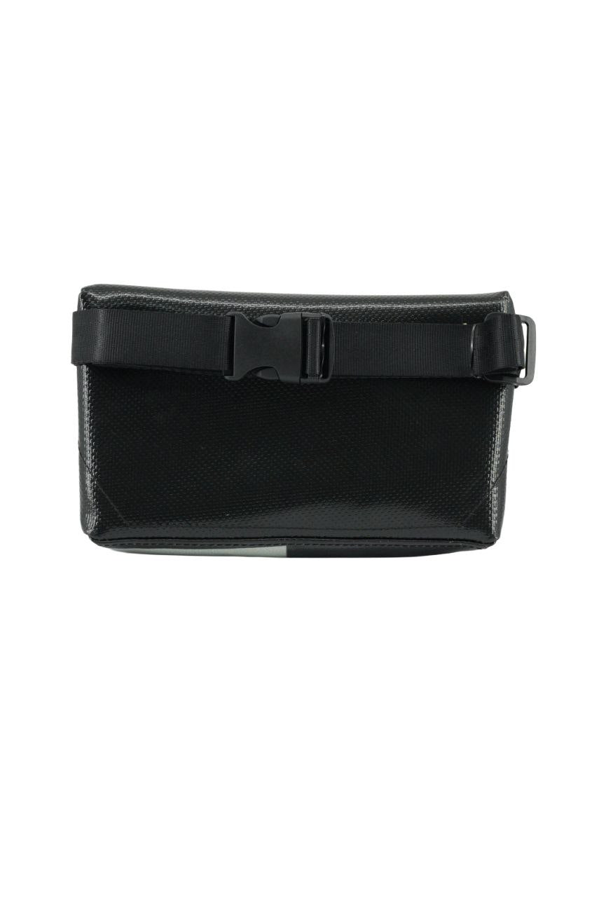 4-Ekig Bauchtasche aus recycelter LKW-Plane | Unisex | Crossbody tragbar | Handgemacht