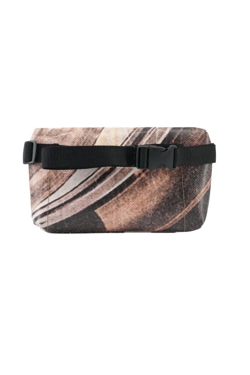 4-Ekig Bauchtasche aus recycelter LKW-Plane | Unisex | Crossbody tragbar | Handgemacht