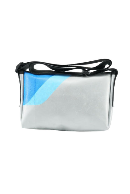 Umhängetasche aus recycelter LKW-Plane | Handgemacht | Unisex | Upcycling Schultertasche