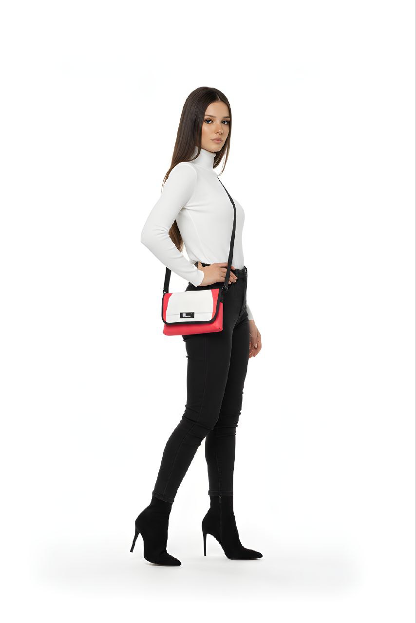 Umhängetasche aus recycelter LKW-Plane | Handgemacht | Unisex | Upcycling Schultertasche