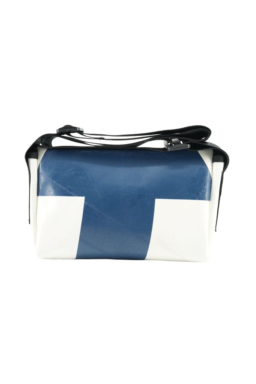 Umhängetasche aus recycelter LKW-Plane | Handgemacht | Unisex | Upcycling Schultertasche
