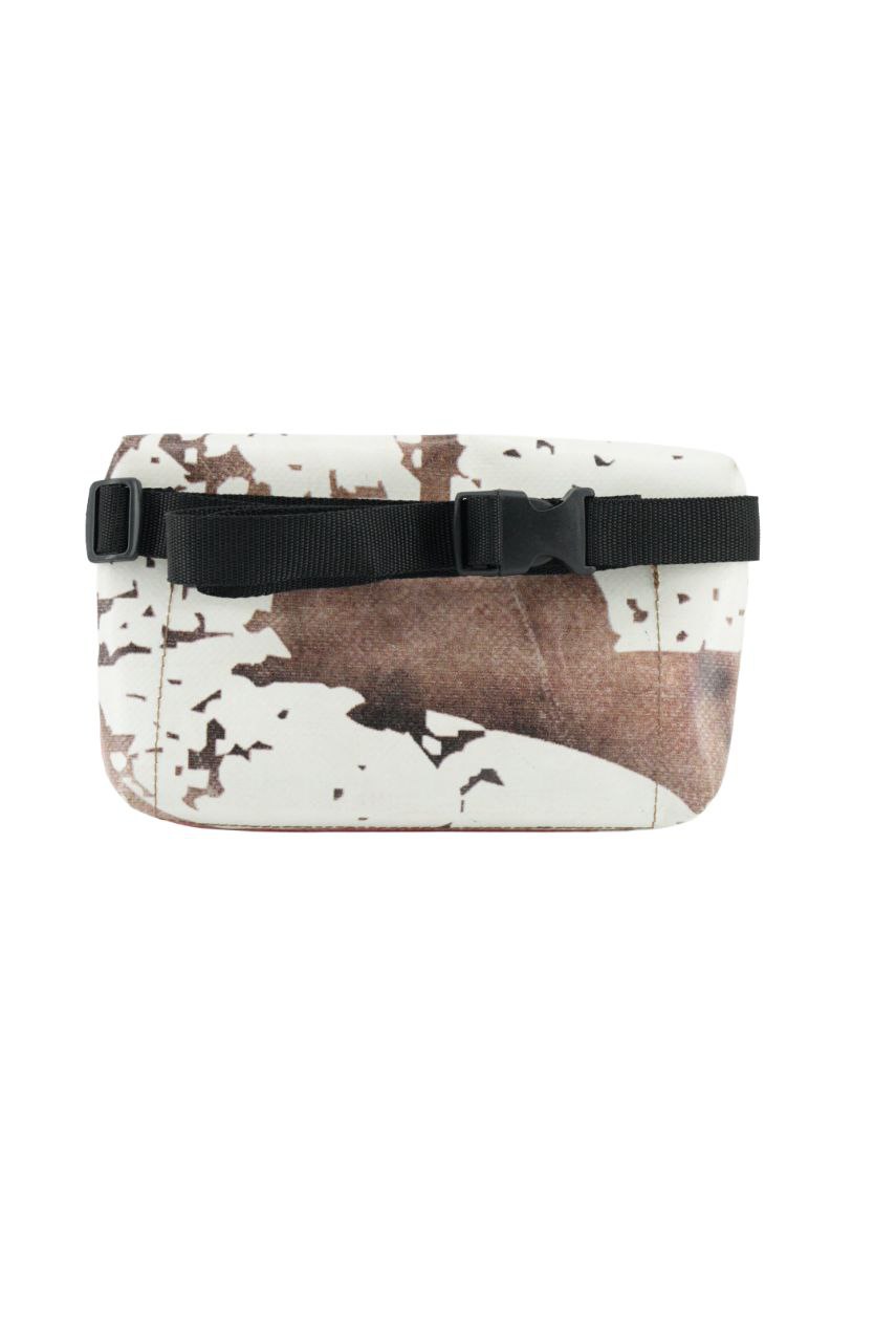 4-Ekig Bauchtasche aus recycelter LKW-Plane | Unisex | Crossbody tragbar | Handgemacht