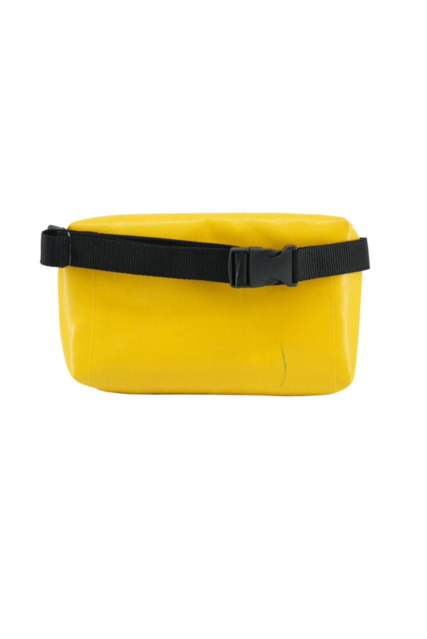 4-Ekig Bauchtasche aus recycelter LKW-Plane | Unisex | Crossbody tragbar | Handgemacht