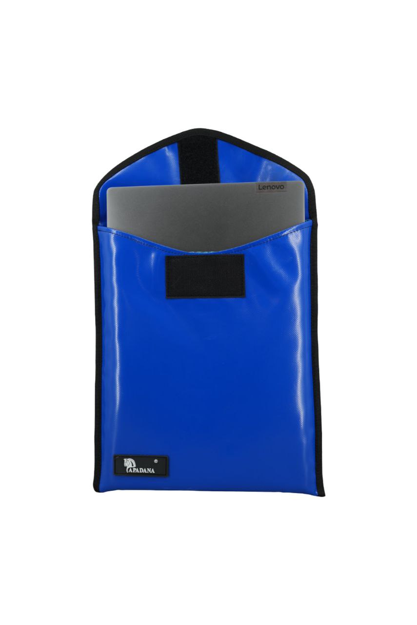 Laptop Tasche 10–13 Zoll aus recycelter LKW-Plane | Handgemachte Notebook Hülle