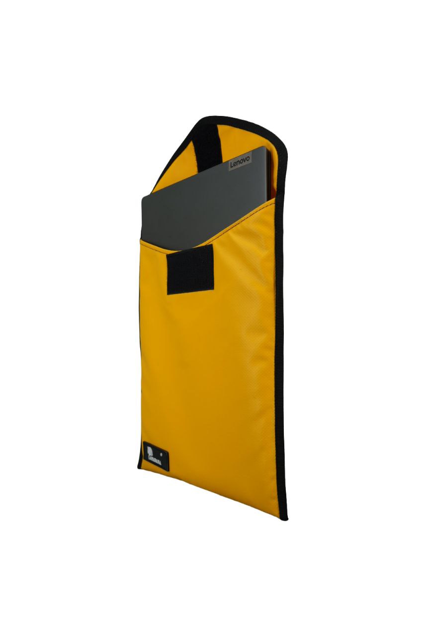 Laptop Tasche 10–13 Zoll aus recycelter LKW-Plane | Handgemachte Notebook Hülle