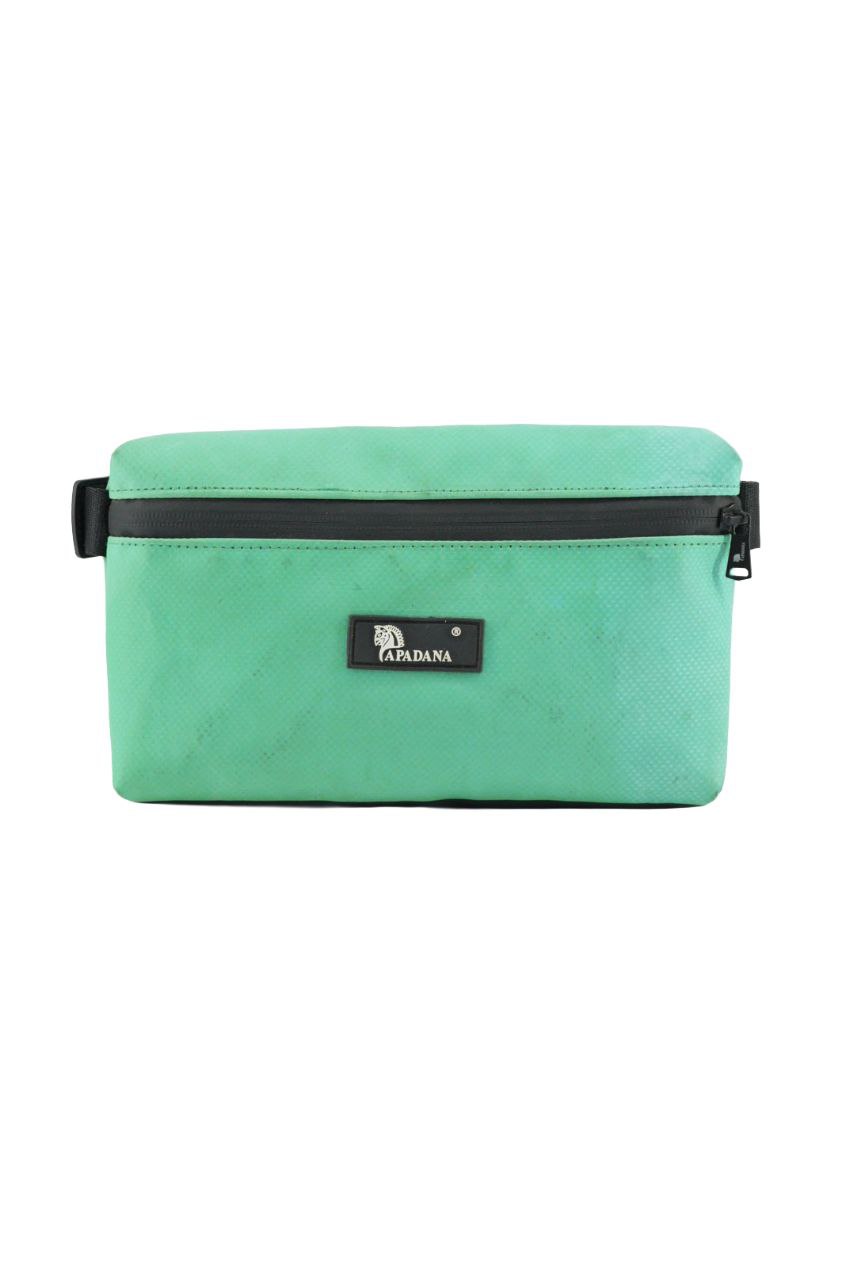 4-Ekig Bauchtasche aus recycelter LKW-Plane | Unisex | Crossbody tragbar | Handgemacht