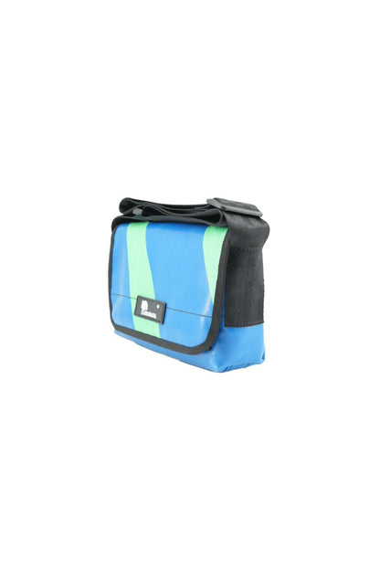Umhängetasche aus recycelter LKW-Plane | Handgemacht | Unisex | Upcycling Schultertasche