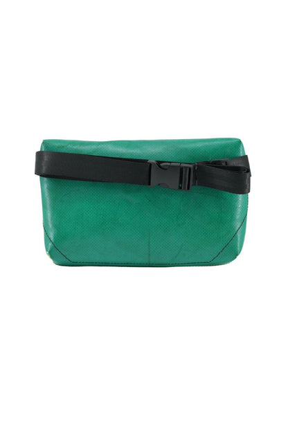 4-Ekig Bauchtasche aus recycelter LKW-Plane | Unisex | Crossbody tragbar | Handgemacht