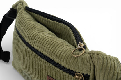 4-Eckig – Nachhaltige Cord-Bauchtasche mit 3 Fächern