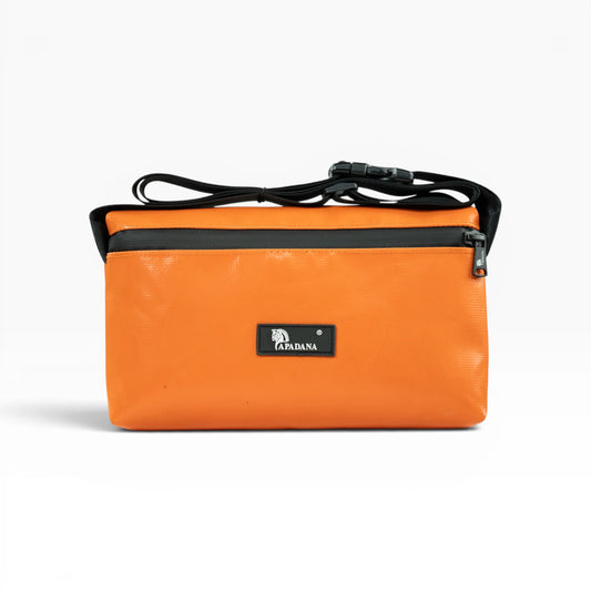 4-Ekig Bauchtasche aus recycelter LKW-Plane | Unisex | Crossbody tragbar | Handgemacht