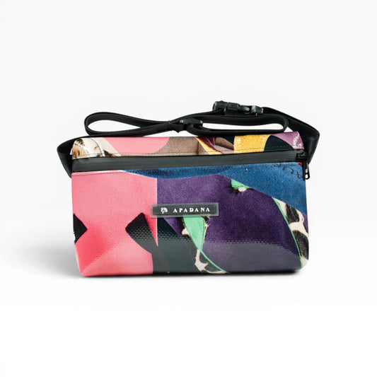 4-Ekig Bauchtasche aus recycelter LKW-Plane | Unisex | Crossbody tragbar | Handgemacht