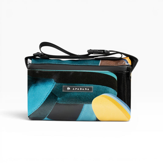 4-Ekig Bauchtasche aus recycelter LKW-Plane | Unisex | Crossbody tragbar | Handgemacht