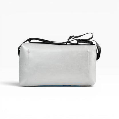 4-Ekig Bauchtasche aus recycelter LKW-Plane | Unisex | Crossbody tragbar | Handgemacht