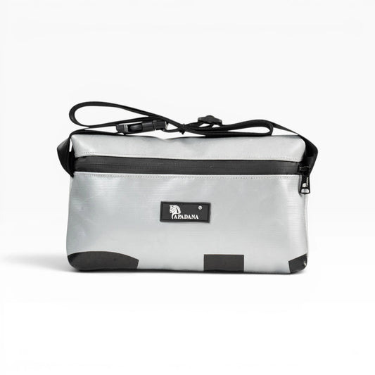 4-Ekig Bauchtasche aus recycelter LKW-Plane | Unisex | Crossbody tragbar | Handgemacht