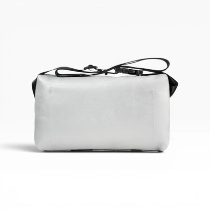4-Ekig Bauchtasche aus recycelter LKW-Plane | Unisex | Crossbody tragbar | Handgemacht