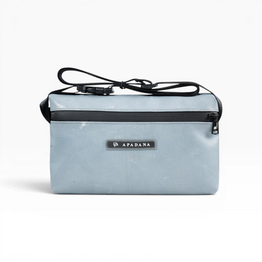 4-Ekig Bauchtasche aus recycelter LKW-Plane | Unisex | Crossbody tragbar | Handgemacht