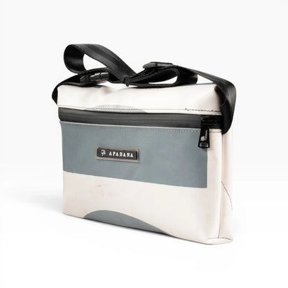 4-Ekig Bauchtasche aus recycelter LKW-Plane | Unisex | Crossbody tragbar | Handgemacht