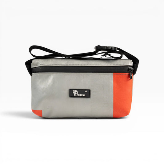 4-Ekig Bauchtasche aus recycelter LKW-Plane | Unisex | Crossbody tragbar | Handgemacht