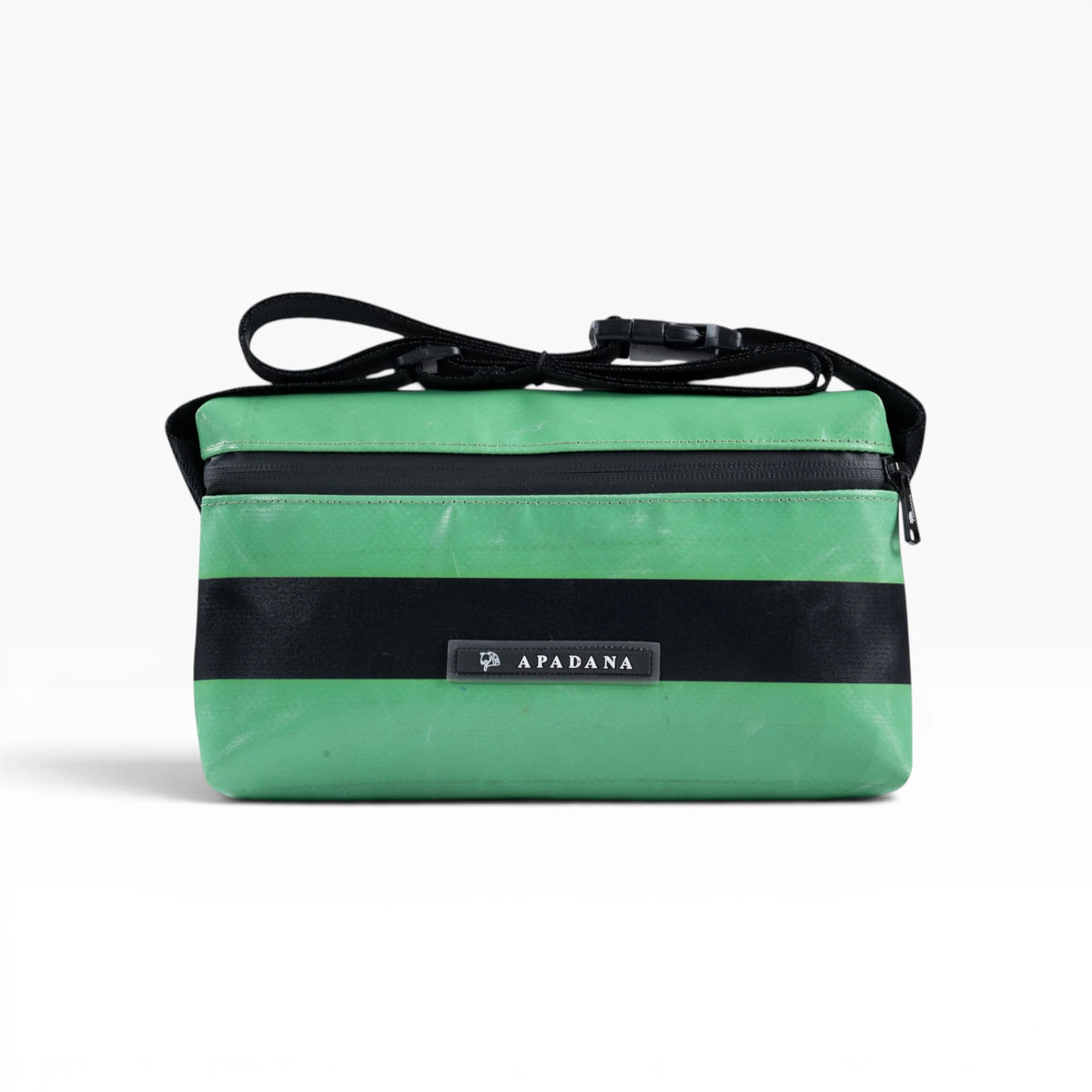 4-Ekig Bauchtasche aus recycelter LKW-Plane | Unisex | Crossbody tragbar | Handgemacht