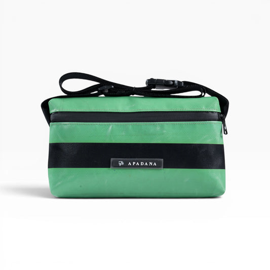 4-Ekig Bauchtasche aus recycelter LKW-Plane | Unisex | Crossbody tragbar | Handgemacht