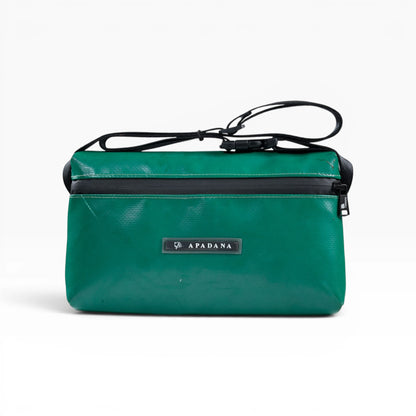 4-Ekig Bauchtasche aus recycelter LKW-Plane | Unisex | Crossbody tragbar | Handgemacht