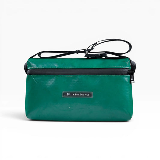 4-Ekig Bauchtasche aus recycelter LKW-Plane | Unisex | Crossbody tragbar | Handgemacht