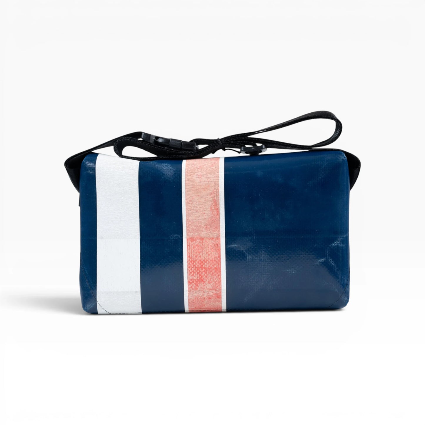 4-Ekig Bauchtasche aus recycelter LKW-Plane | Unisex | Crossbody tragbar | Handgemacht