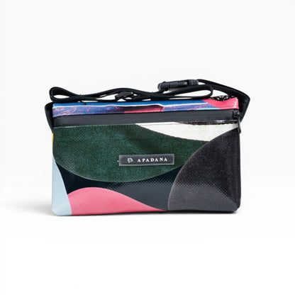 4-Ekig Bauchtasche aus recycelter LKW-Plane | Unisex | Crossbody tragbar | Handgemacht