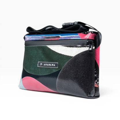 4-Ekig Bauchtasche aus recycelter LKW-Plane | Unisex | Crossbody tragbar | Handgemacht