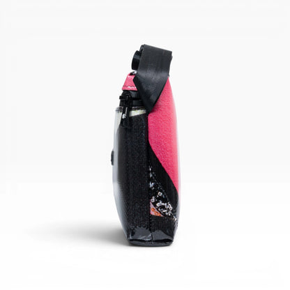 4-Ekig Bauchtasche aus recycelter LKW-Plane | Unisex | Crossbody tragbar | Handgemacht
