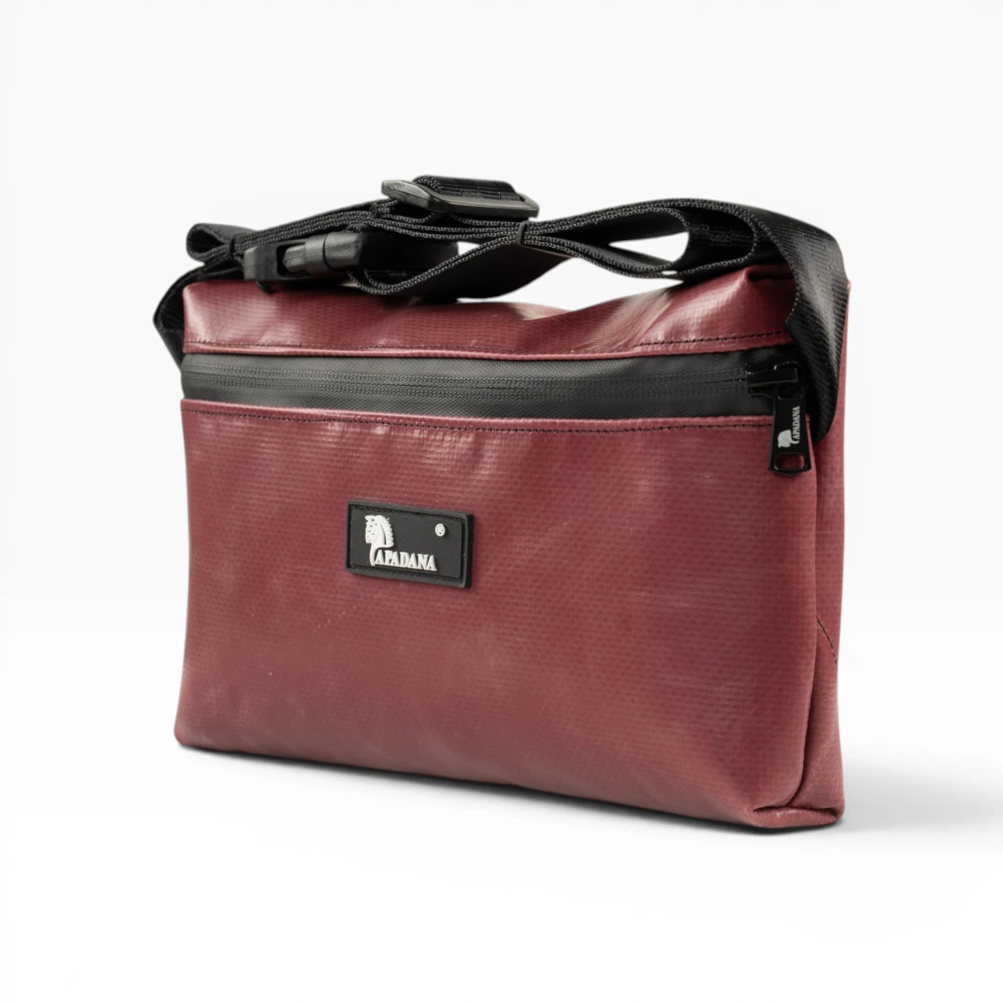 4-Ekig Bauchtasche aus recycelter LKW-Plane | Unisex | Crossbody tragbar | Handgemacht