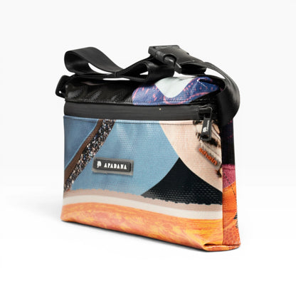 4-Ekig Bauchtasche aus recycelter LKW-Plane | Unisex | Crossbody tragbar | Handgemacht