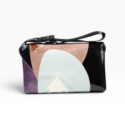 4-Ekig Bauchtasche aus recycelter LKW-Plane | Unisex | Crossbody tragbar | Handgemacht