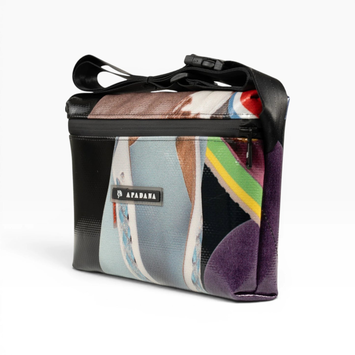 4-Ekig Bauchtasche aus recycelter LKW-Plane | Unisex | Crossbody tragbar | Handgemacht