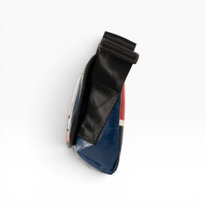 Umhängetasche aus recycelter LKW-Plane | Handgemacht | Unisex | Upcycling Schultertasche