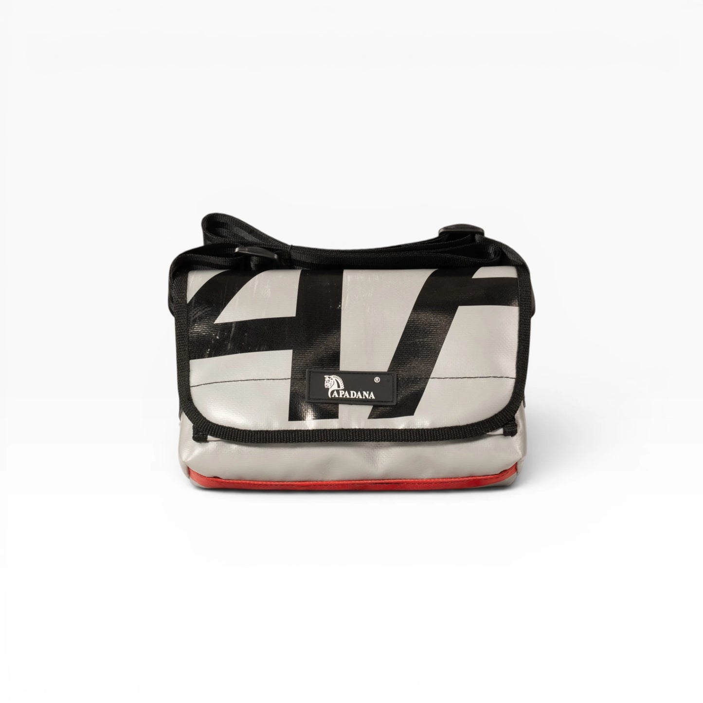 Umhängetasche aus recycelter LKW-Plane | Handgemacht | Unisex | Upcycling Schultertasche