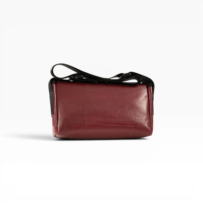 Umhängetasche aus recycelter LKW-Plane | Handgemacht | Unisex | Upcycling Schultertasche