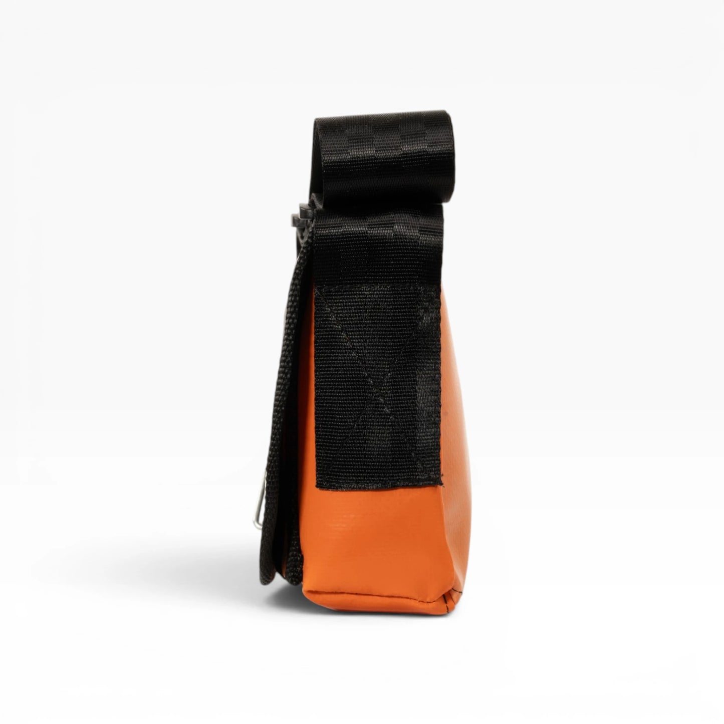 Umhängetasche aus recycelter LKW-Plane | Handgemacht | Unisex | Upcycling Schultertasche