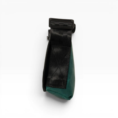 Umhängetasche aus recycelter LKW-Plane | Handgemacht | Unisex | Upcycling Schultertasche