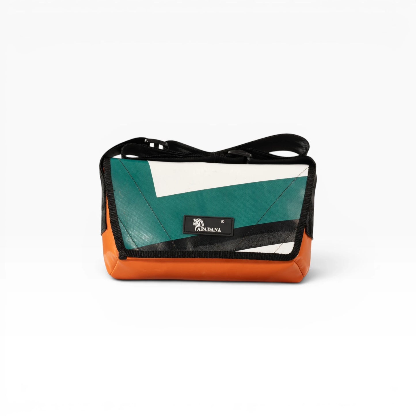 Umhängetasche aus recycelter LKW-Plane | Handgemacht | Unisex | Upcycling Schultertasche