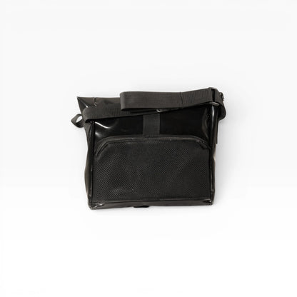Rolltop Tati Umhängetasche aus recycelter LKW-Plane