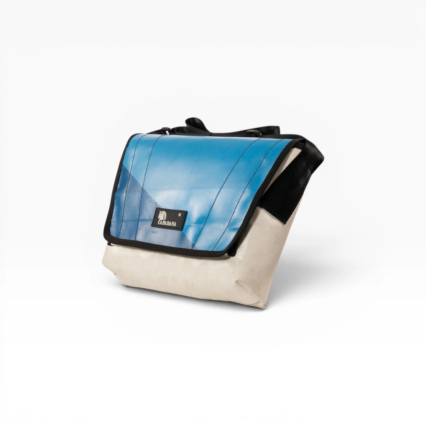 Laptop Tasche aus recycelter LKW-Plane | 13–14 Zoll | Handgemacht | Umhängetasche Unisex