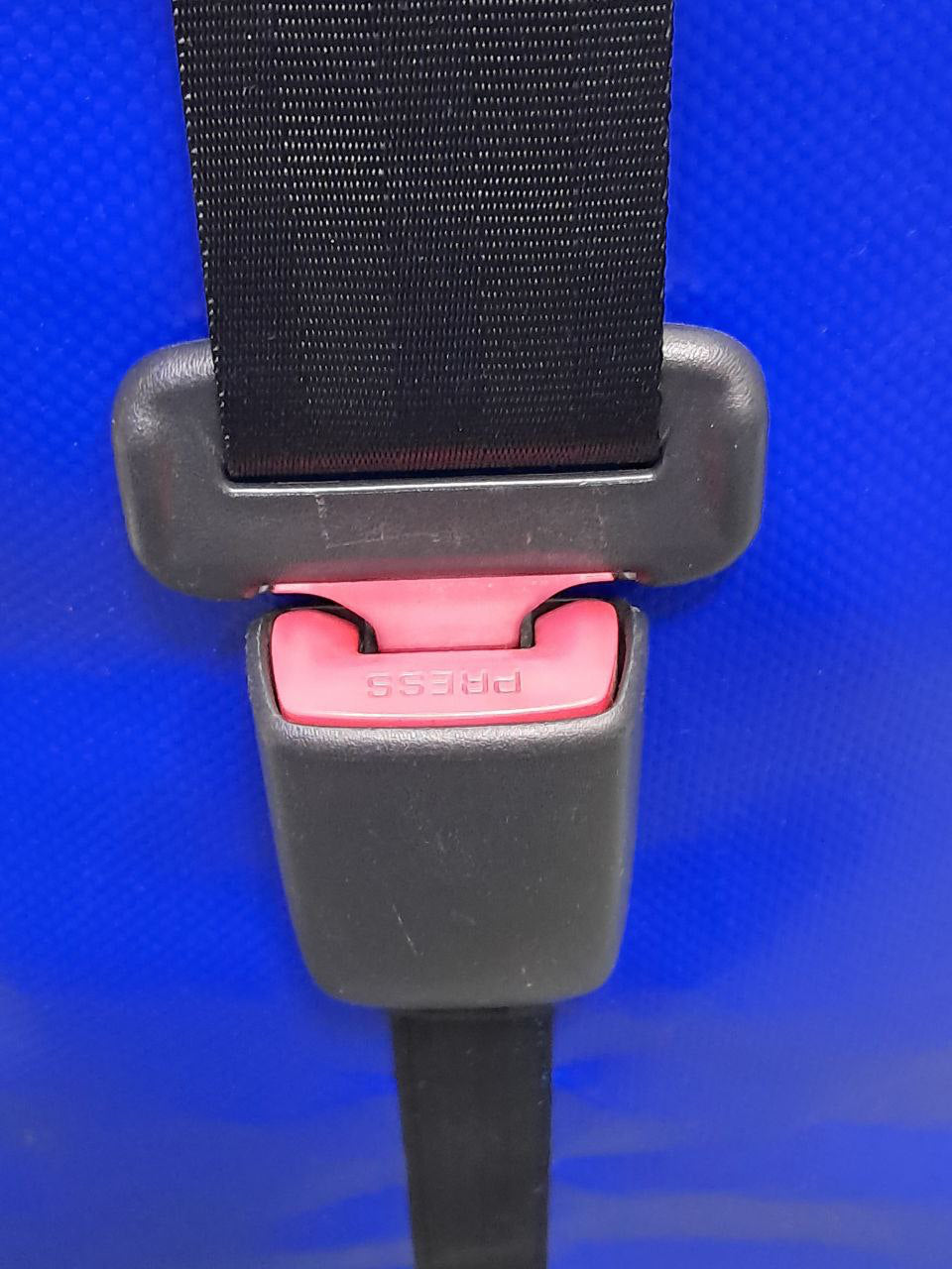 Handgemachter Rolltop Rucksack aus recycelter LKW-Plane