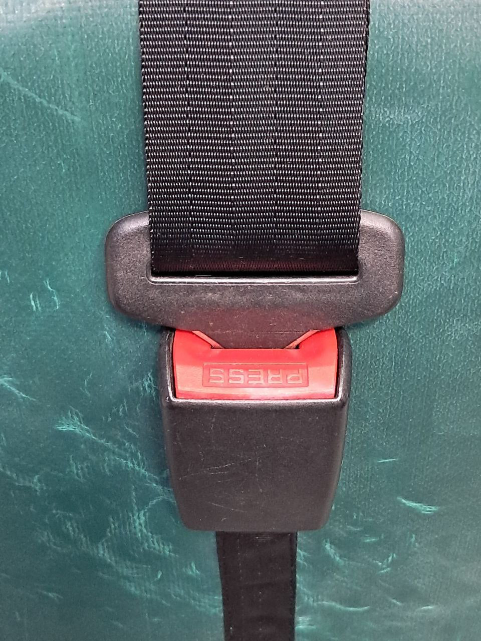 Handgemachter Rolltop Rucksack aus recycelter LKW-Plane